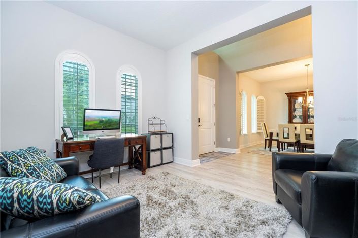 Image No.14-7 Bed Property for sale