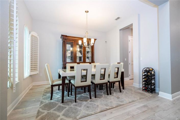 Image No.15-7 Bed Property for sale