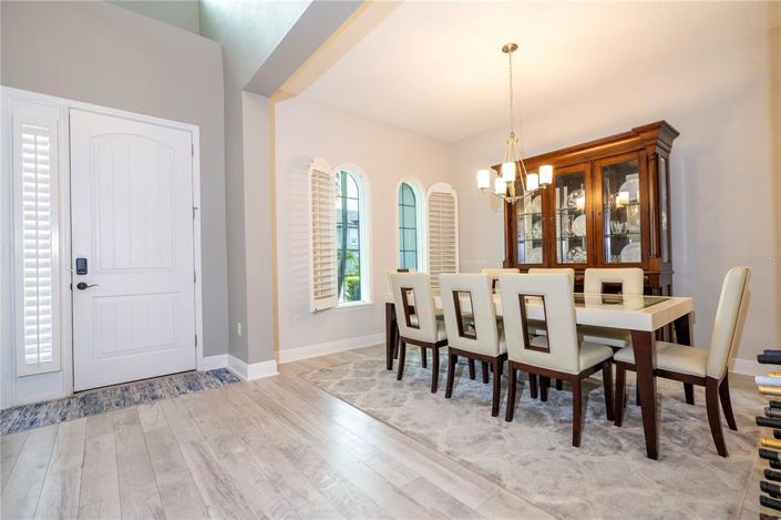 Image No.16-7 Bed Property for sale