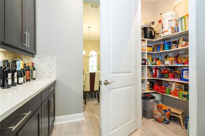 Image No.19-7 Bed Property for sale