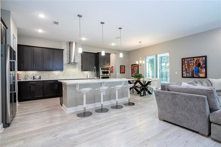 Image No.22-7 Bed Property for sale