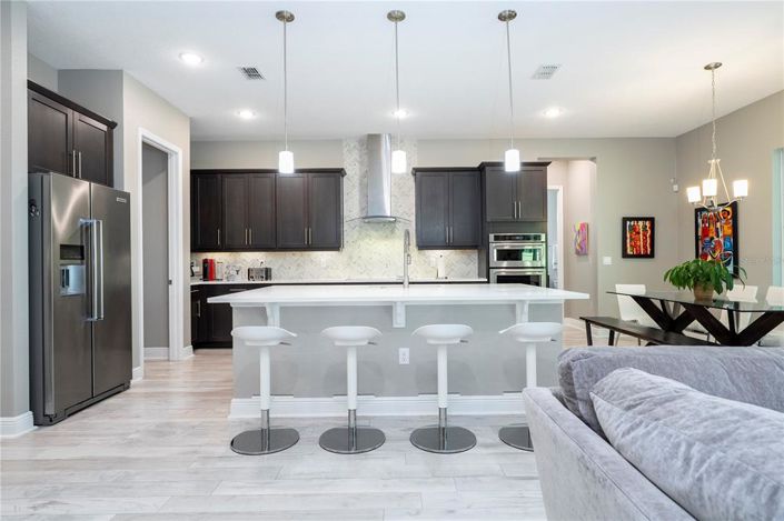 Image No.23-7 Bed Property for sale