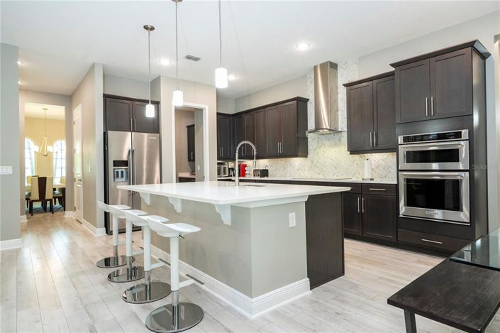 Image No.26-7 Bed Property for sale