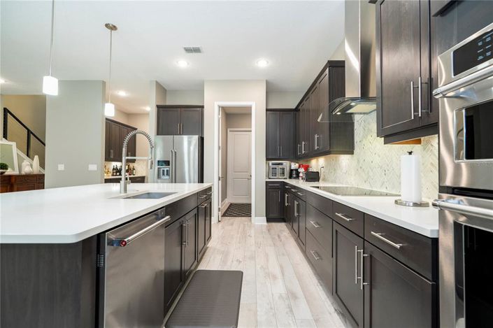 Image No.29-7 Bed Property for sale