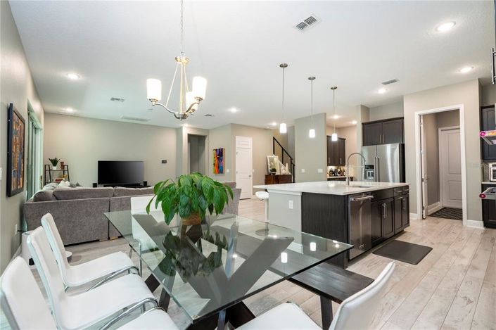 Image No.34-7 Bed Property for sale