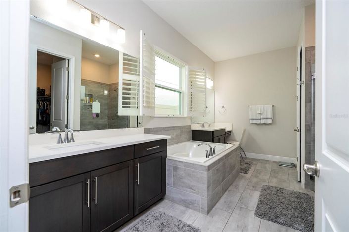 Image No.46-7 Bed Property for sale