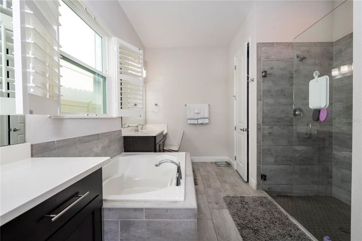 Image No.47-7 Bed Property for sale