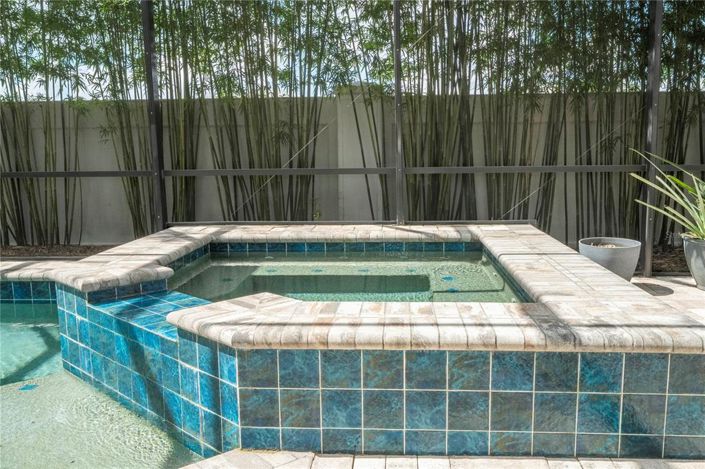 Image No.54-7 Bed Property for sale