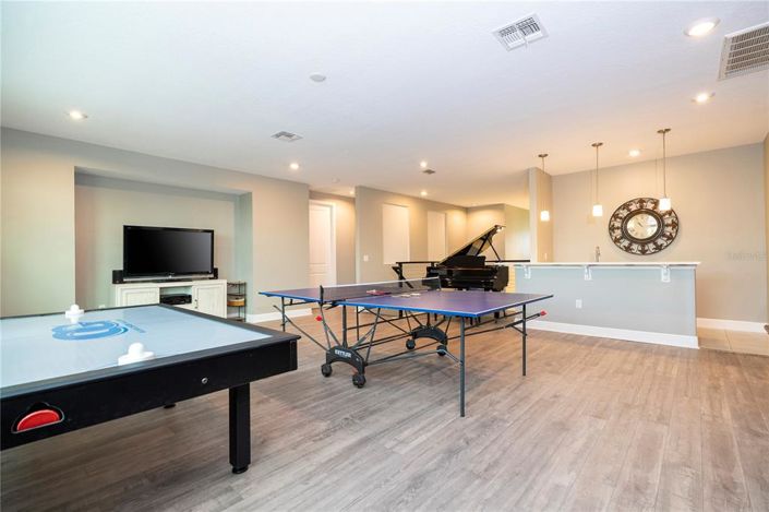 Image No.66-7 Bed Property for sale