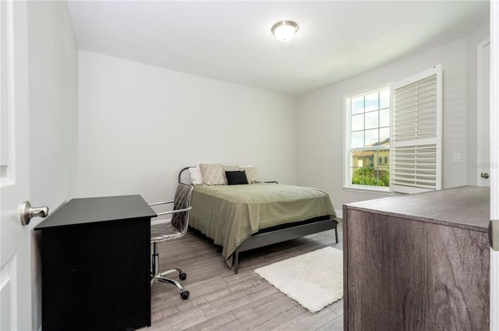 Image No.80-7 Bed Property for sale