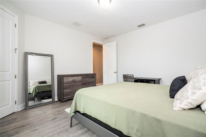 Image No.81-7 Bed Property for sale