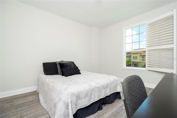 Image No.85-7 Bed Property for sale