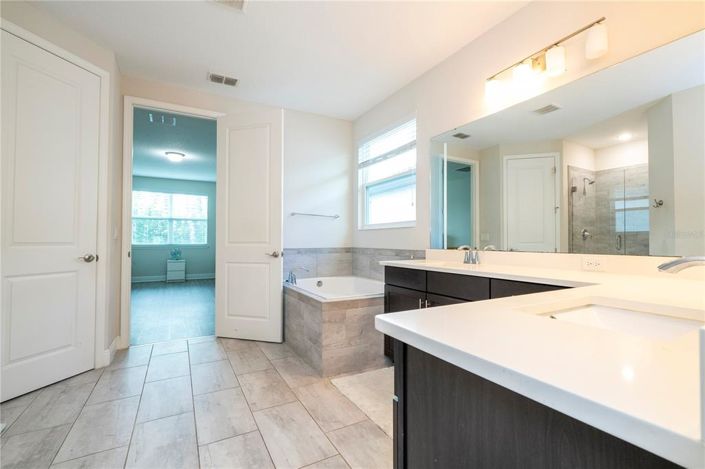 Image No.92-7 Bed Property for sale