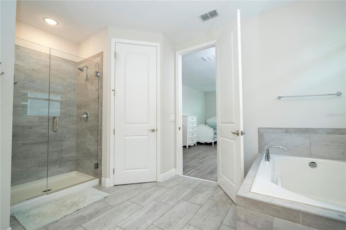 Image No.95-7 Bed Property for sale