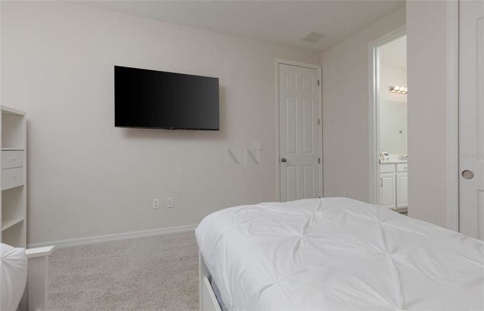 Image No.19-5 Bed Property for sale