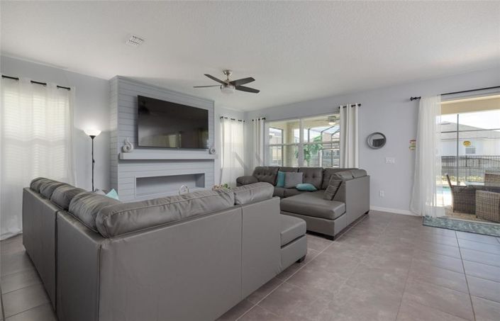 Image No.3-5 Bed Property for sale