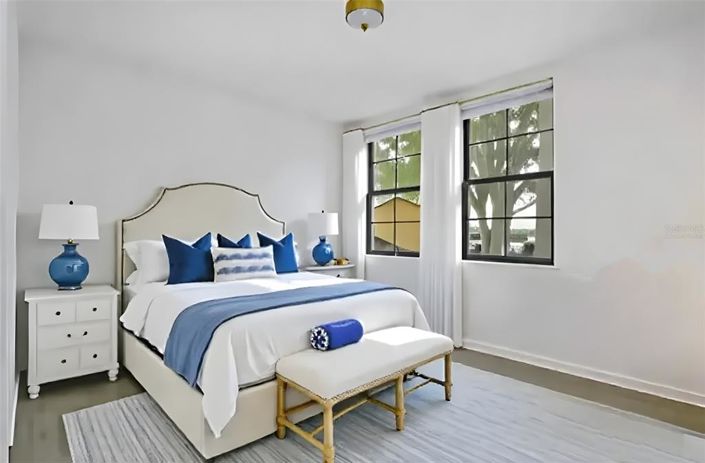 Image No.12-2 Bed Property for sale