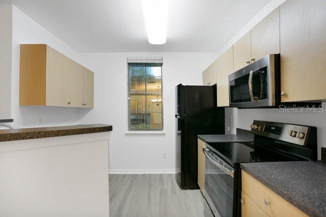 Image No.9-2 Bed Property for sale