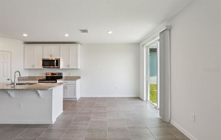 Image No.13-3 Bed Property for sale