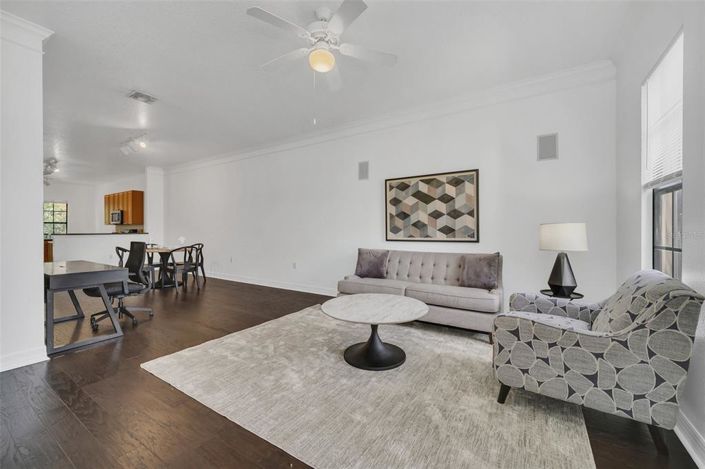 Image No.10-2 Bed Property for sale