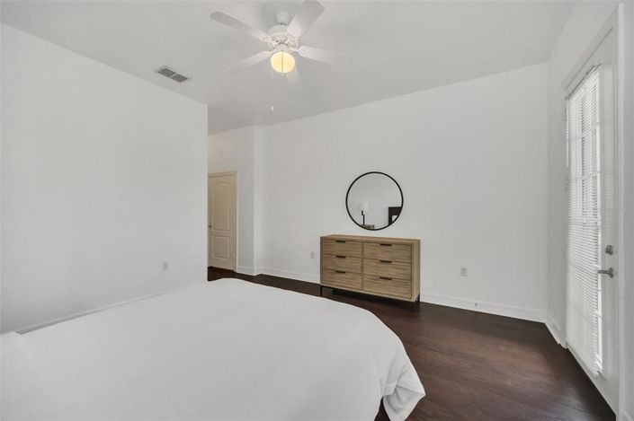 Image No.19-2 Bed Property for sale