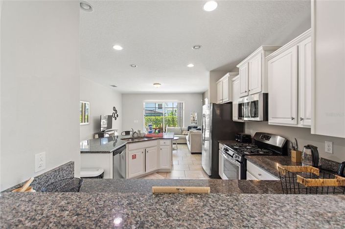 Image No.10-5 Bed Property for sale