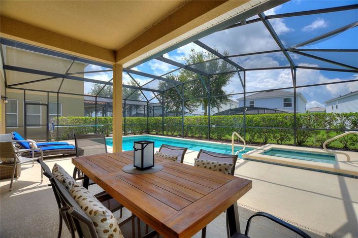 Image No.2-5 Bed Property for sale