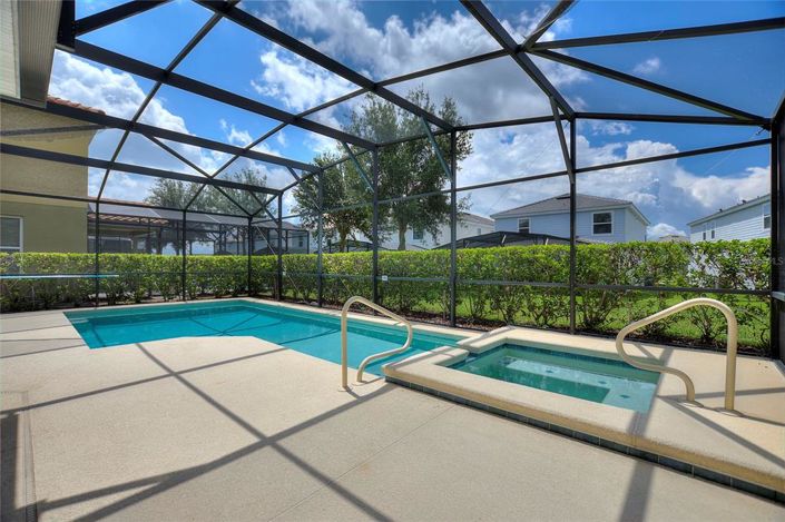 Image No.3-5 Bed Property for sale