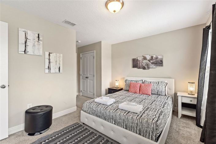 Image No.37-5 Bed Property for sale