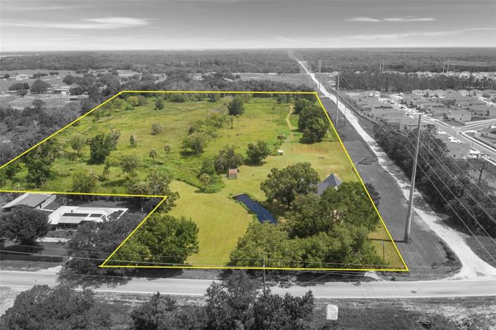 Image No.2-Propriété de 4 chambres à vendre à Haines City