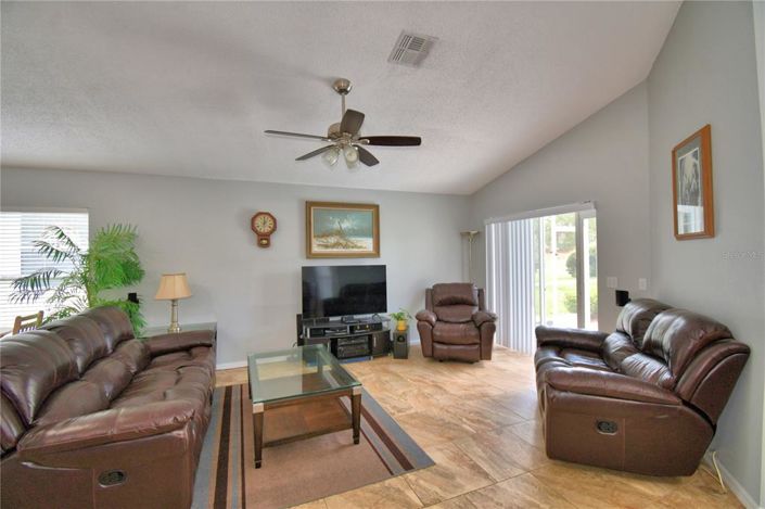 Image No.11-3 Bed Property for sale