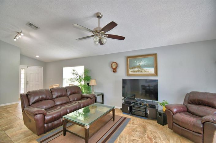 Image No.12-3 Bed Property for sale