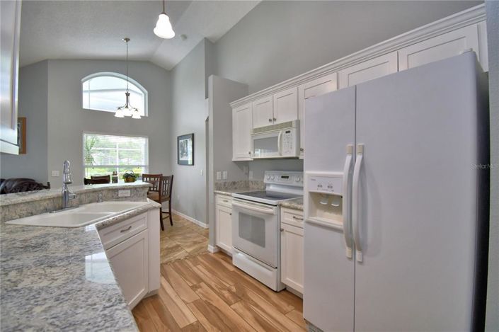 Image No.20-3 Bed Property for sale