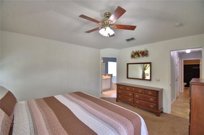 Image No.28-3 Bed Property for sale