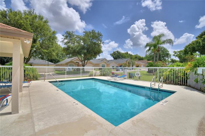 Image No.66-3 Bed Property for sale