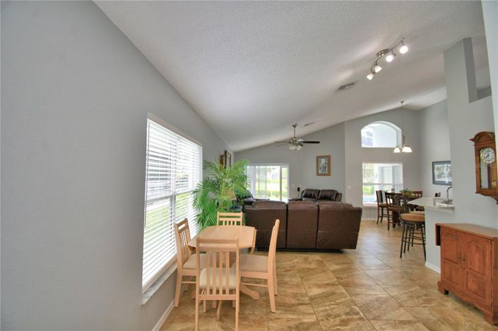 Image No.8-3 Bed Property for sale