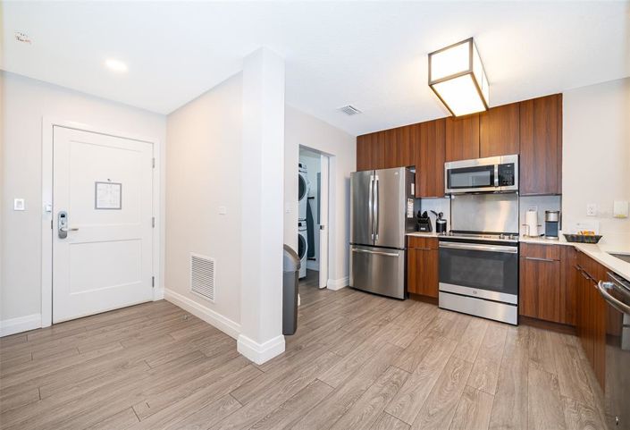 Image No.9-3 Bed Property for sale