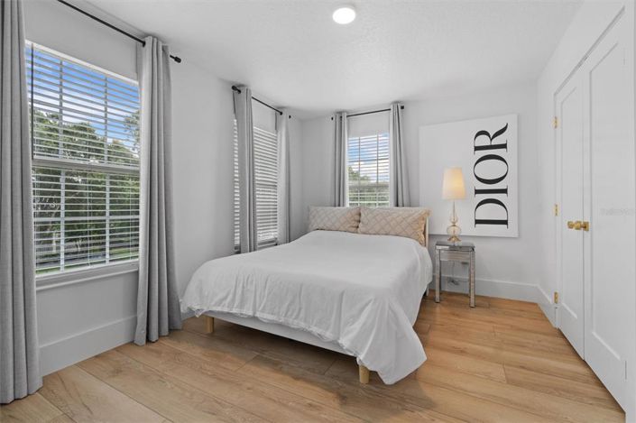 Image No.46-6 Bed Property for sale