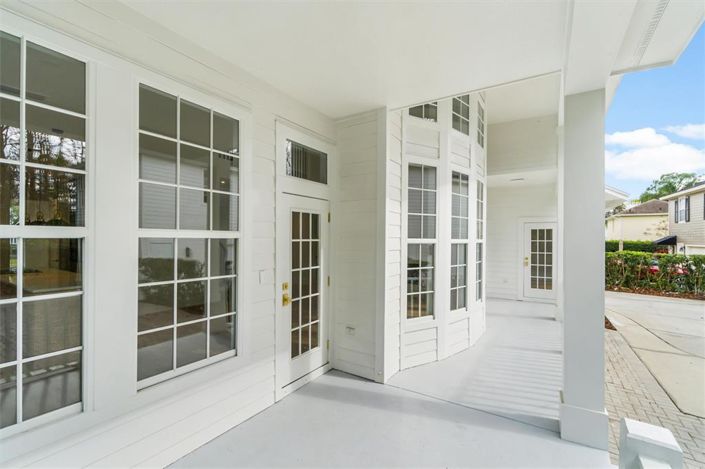 Image No.66-6 Bed Property for sale