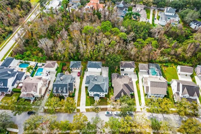 Image No.75-6 Bed Property for sale