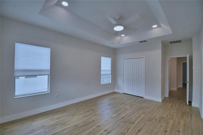 Image No.61-5 Bed Property for sale