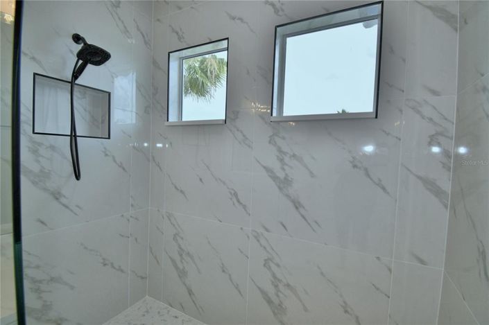 Image No.63-5 Bed Property for sale