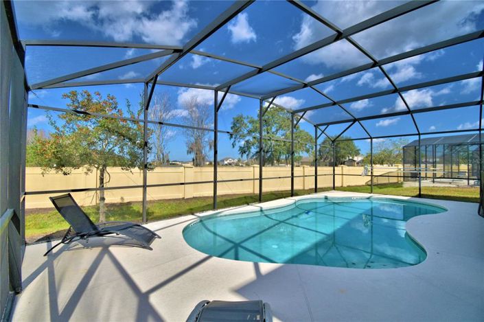 Image No.68-5 Bed Property for sale