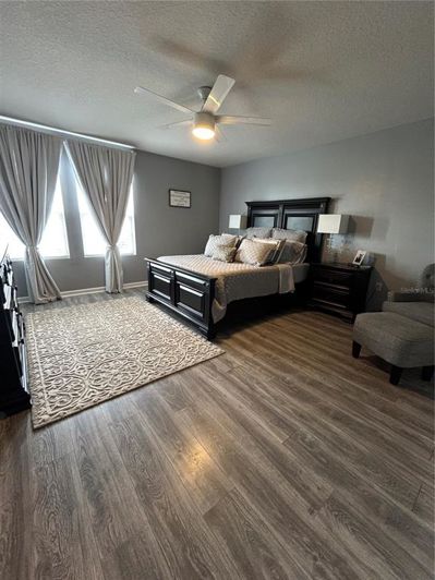 Image No.10-4 Bed Property for sale