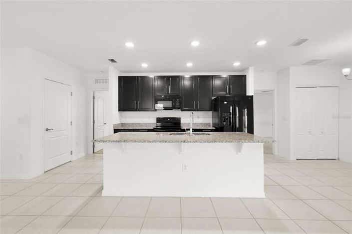 Image No.14-3 Bed Property for sale