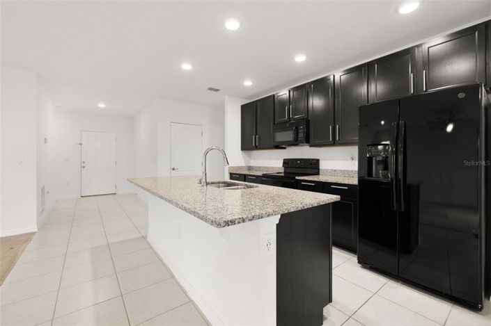 Image No.17-3 Bed Property for sale