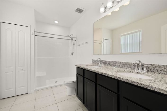 Image No.27-3 Bed Property for sale