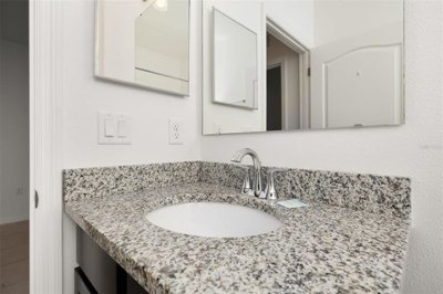 fa005713