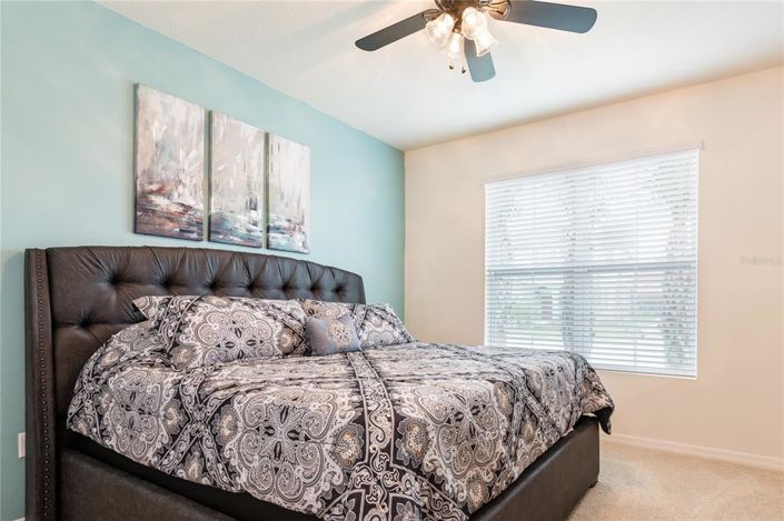 Image No.10-6 Bed Property for sale