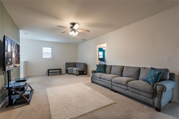 Image No.28-6 Bed Property for sale